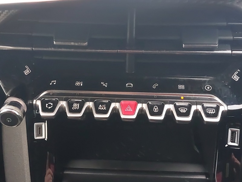 Used Peugeot 2008 2021 for sale - 76970329: Photo 15