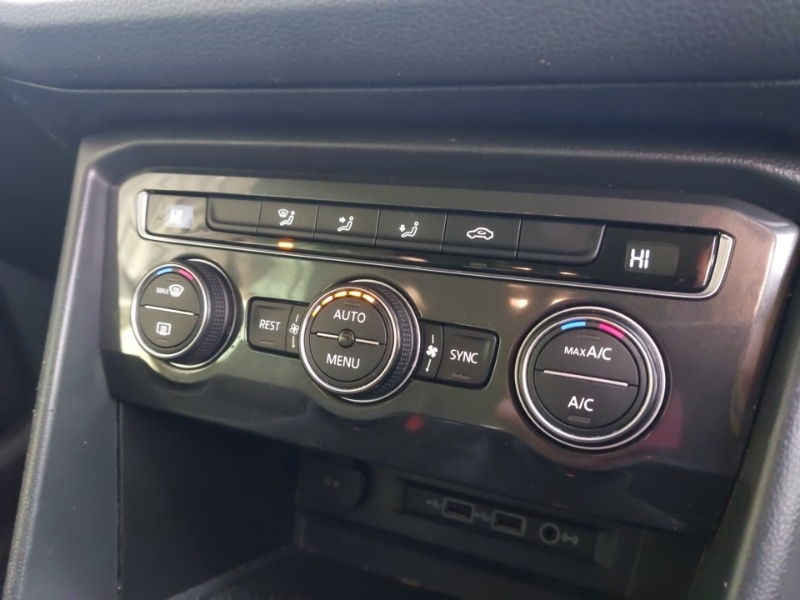 Used Volkswagen Tiguan 2018 for sale - 77771689: Photo 16