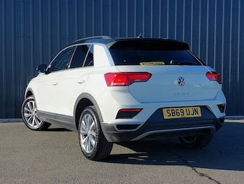 Used Volkswagen T-Roc 2020 for sale - 78585232: Photo