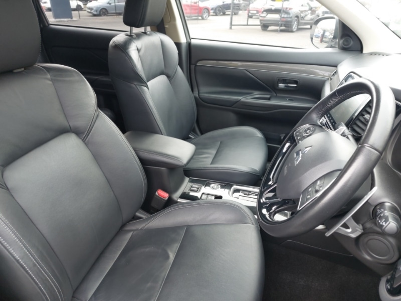 Used Mitsubishi Outlander 2020 for sale - 77610877: Photo 11