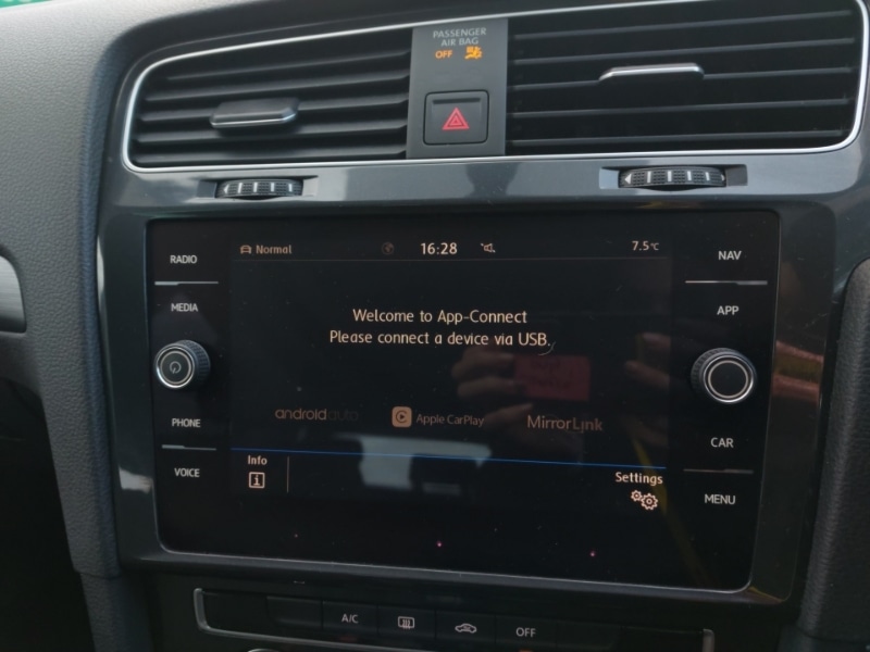 Used Volkswagen Golf 2019 for sale - 76408111: Photo 19