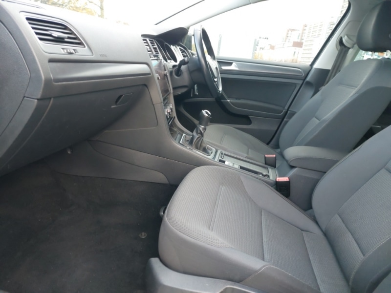 Used Volkswagen Golf 2019 for sale - 76408111: Photo 5