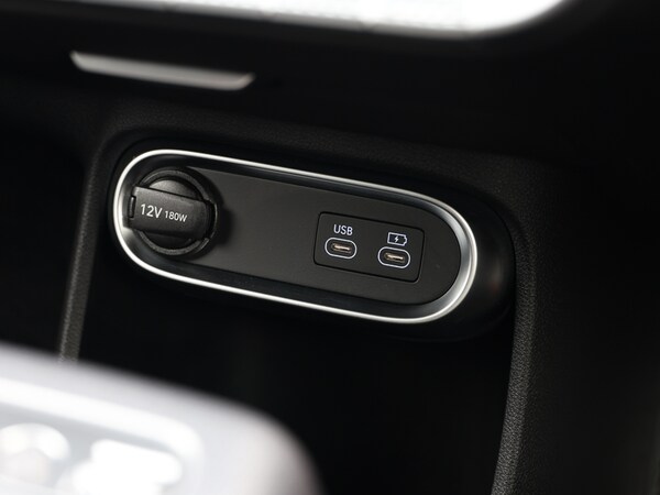 Used Genesis GV60 2025 for sale - 75663949: Photo 13