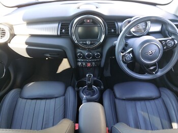 Used MINI Hatch 2019 for sale - 77816697: Photo