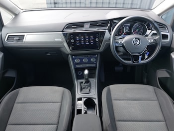 Used Volkswagen Touran 2019 for sale - 78928294: Photo