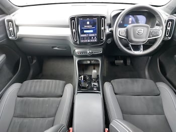Used Volvo XC40 2025 for sale - 79425187: Photo