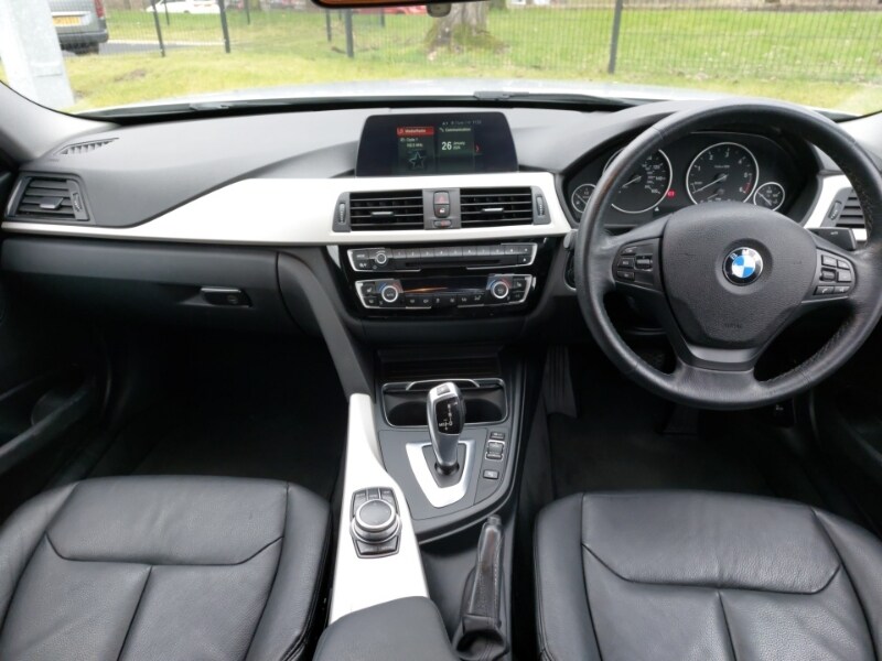 Used BMW 3 Series 2018 for sale - 77324832: Photo 2