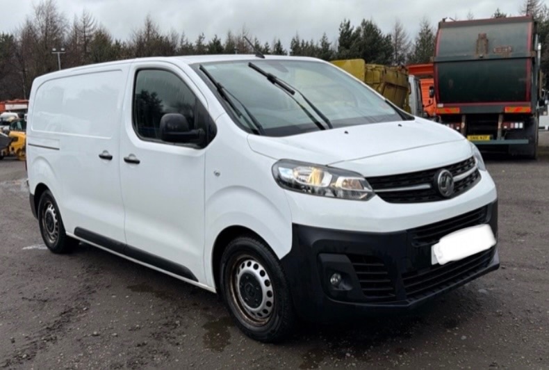 Used Vauxhall Vivaro 2021 for sale - 77992046: Photo 2