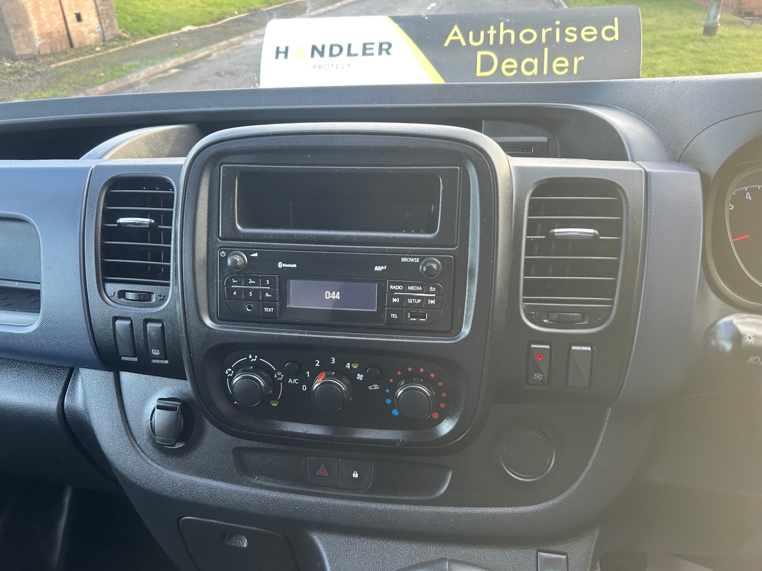 Used Vauxhall Vivaro 2017 for sale - 77354602: Photo 10