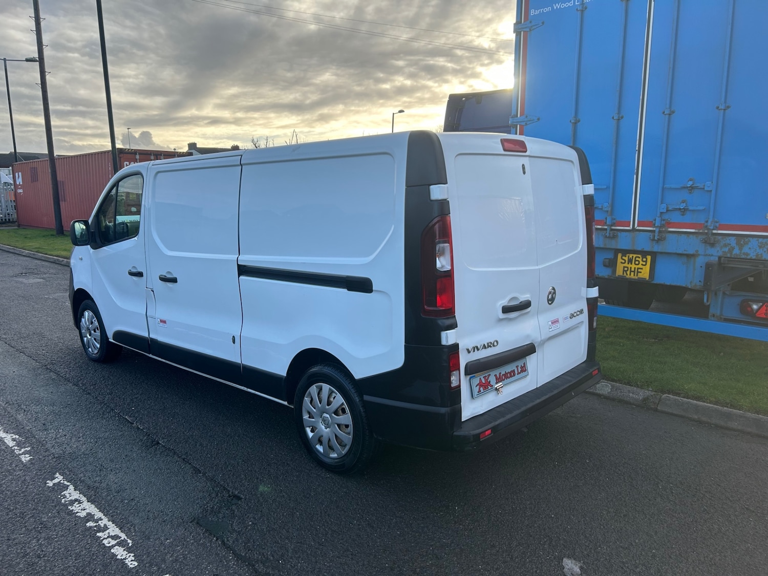 Used Vauxhall Vivaro 2017 for sale - 77354602: Photo 4