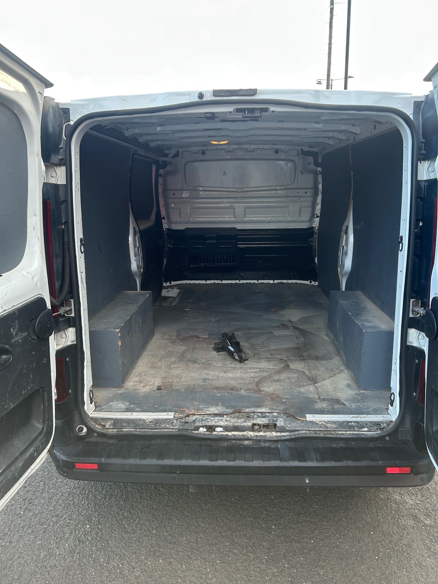 Used Vauxhall Vivaro 2017 for sale - 77354602: Photo 6