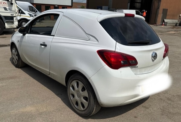 Used Vauxhall Corsa 2017 for sale - 75066372: Photo 3
