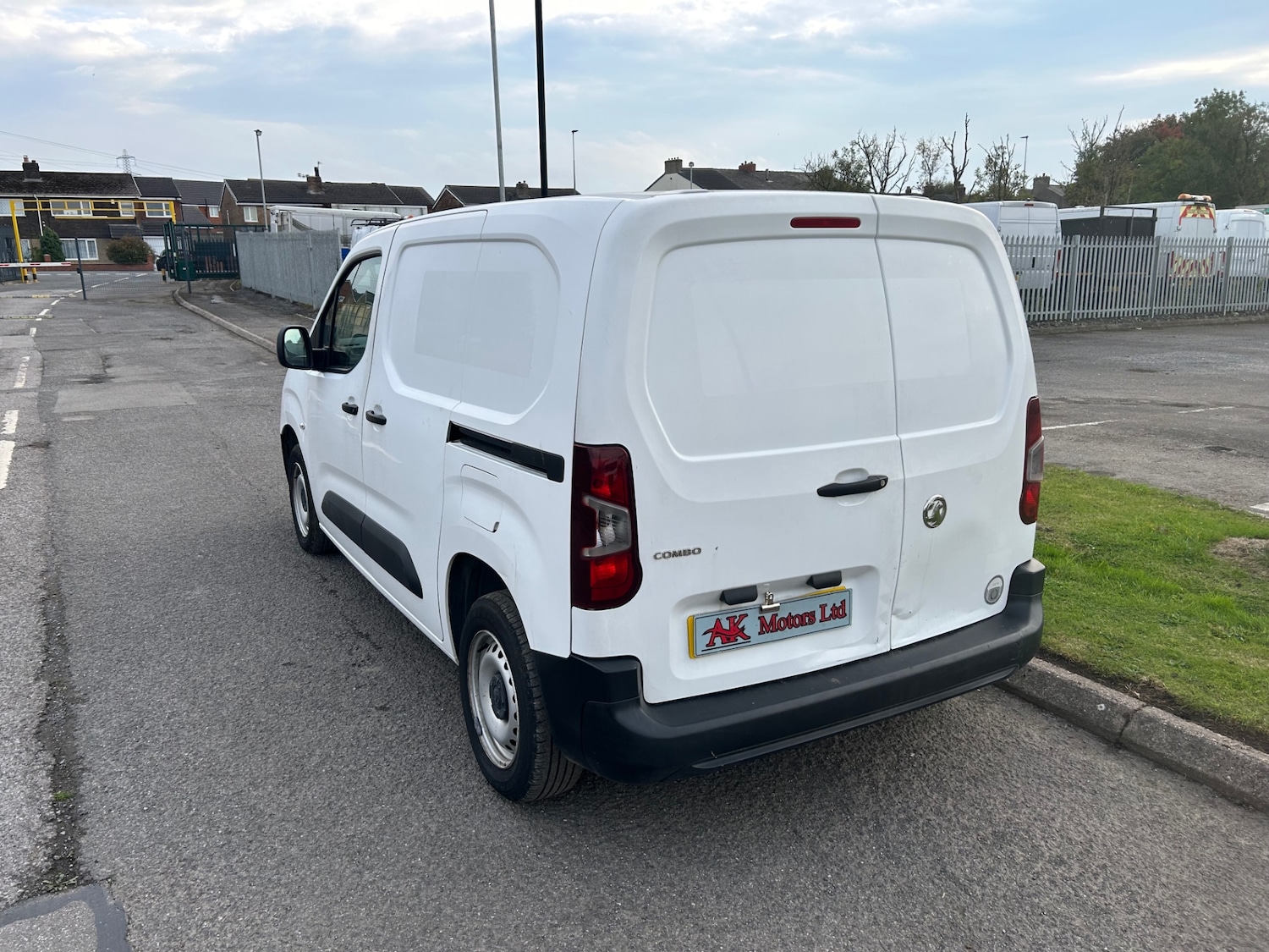 Used Vauxhall Combo 2019 for sale - 76098101: Photo 4