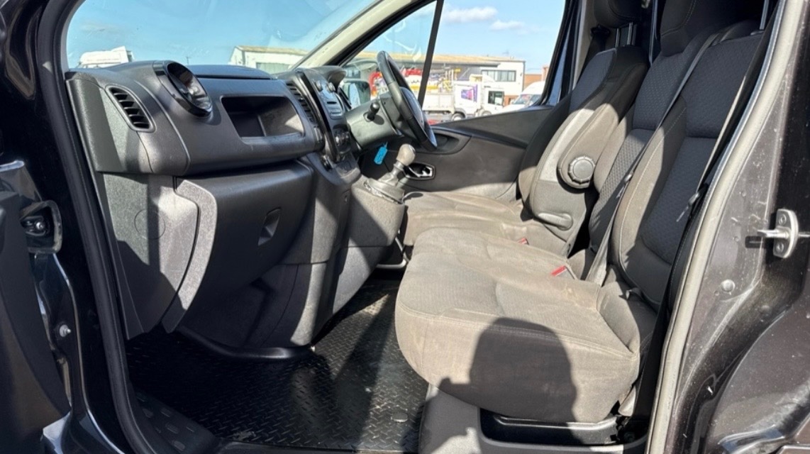 Used Vauxhall Vivaro 2018 for sale - 78112416: Photo 12