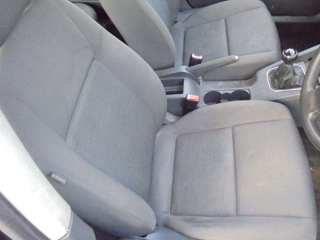 Used Volkswagen Golf 2006 for sale - 76934856: Photo 7