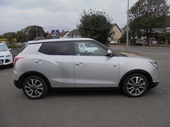 Used Ssangyong Tivoli 2016 for sale - 75560162: Photo