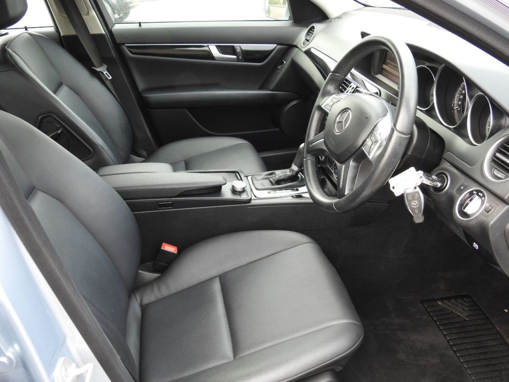 Used Mercedes-Benz C Class 2014 for sale - 77805343: Photo 16