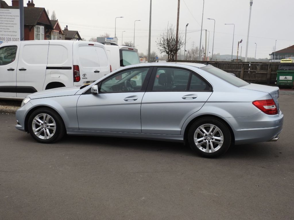 Used Mercedes-Benz C Class 2014 for sale - 77805343: Photo 3