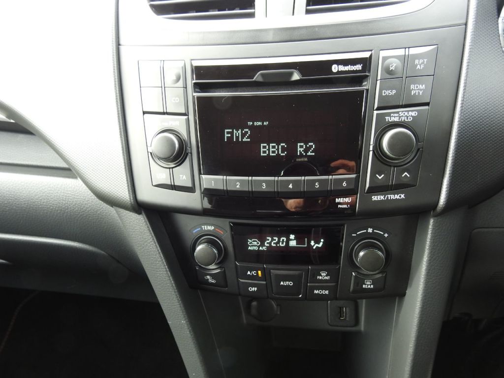 Used Suzuki Swift 2011 for sale - 76170569: Photo 21