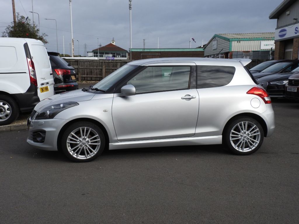 Used Suzuki Swift 2011 for sale - 76170569: Photo 3