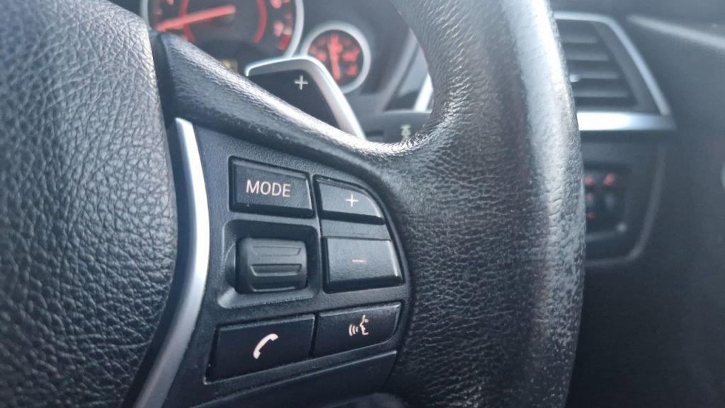 Used BMW 3 Series 2016 for sale - 76391544: Photo 30