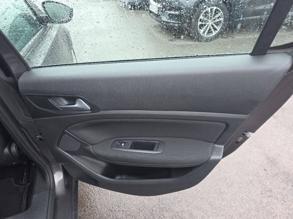 Used Peugeot 308 2018 for sale - 78212328: Photo 18