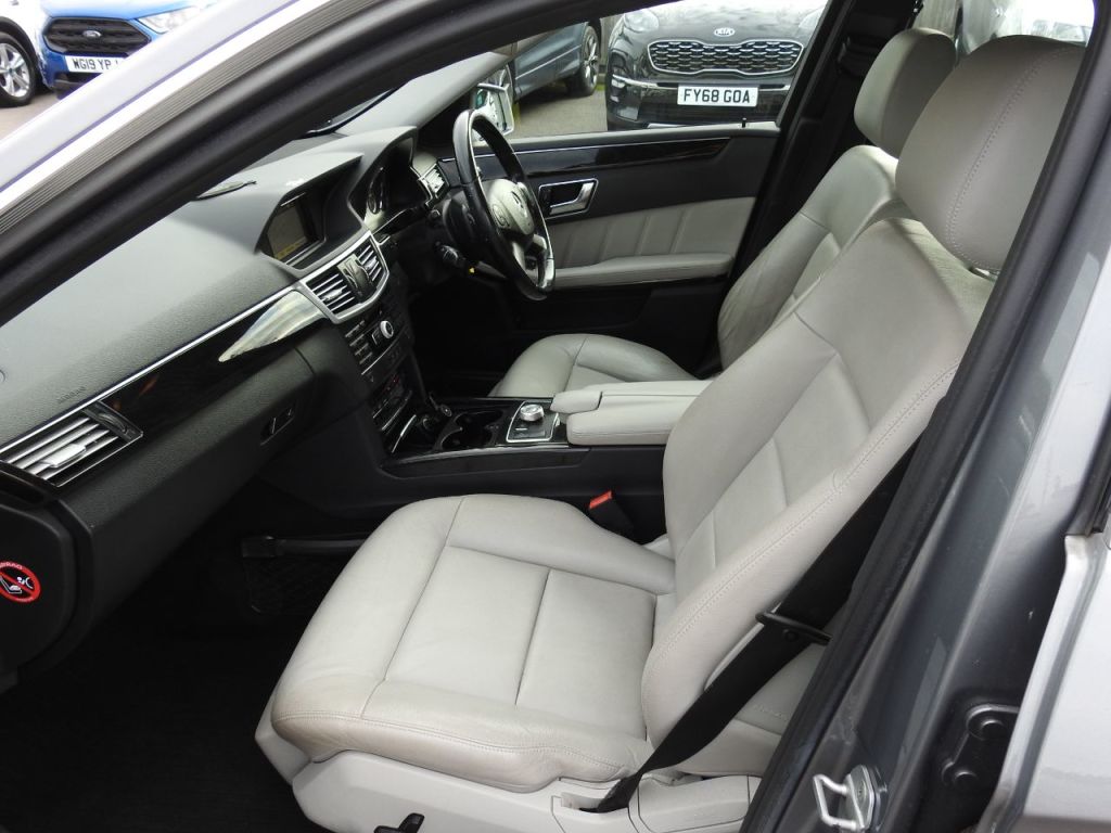 Used Mercedes-Benz E-Class 2011 for sale - 76147246: Photo 17