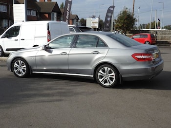 Used Mercedes-Benz E-Class 2011 for sale - 76147246: Photo