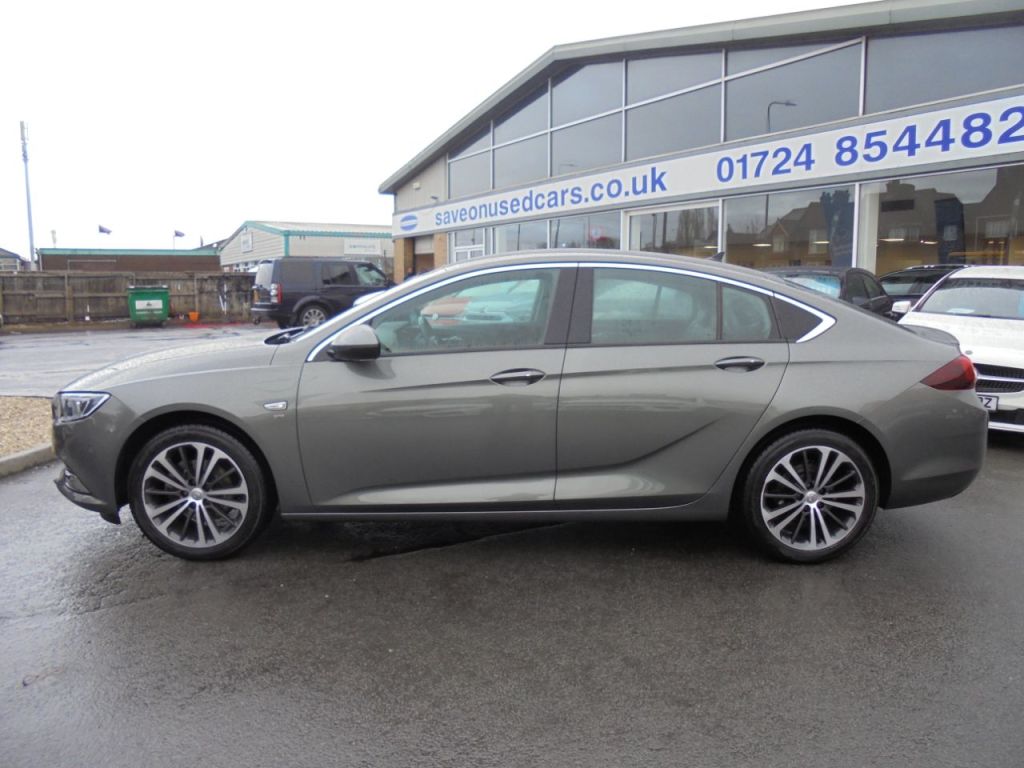 Used Vauxhall Insignia 2018 for sale - 76603808: Photo 1