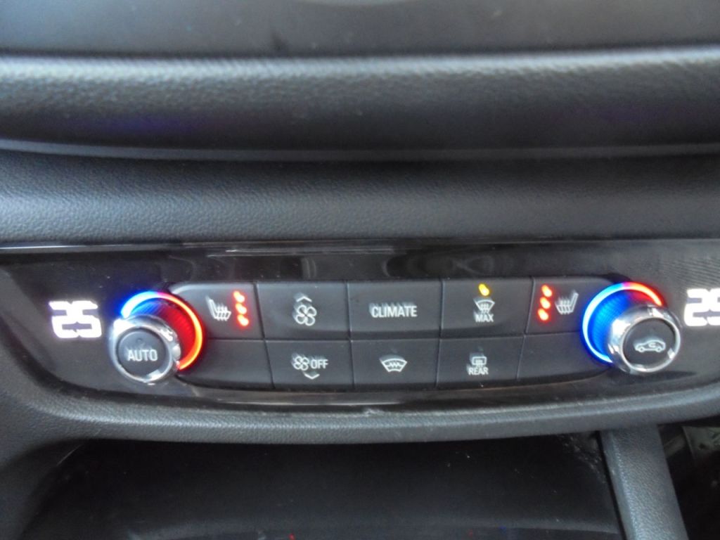 Used Vauxhall Insignia 2018 for sale - 76603808: Photo 10