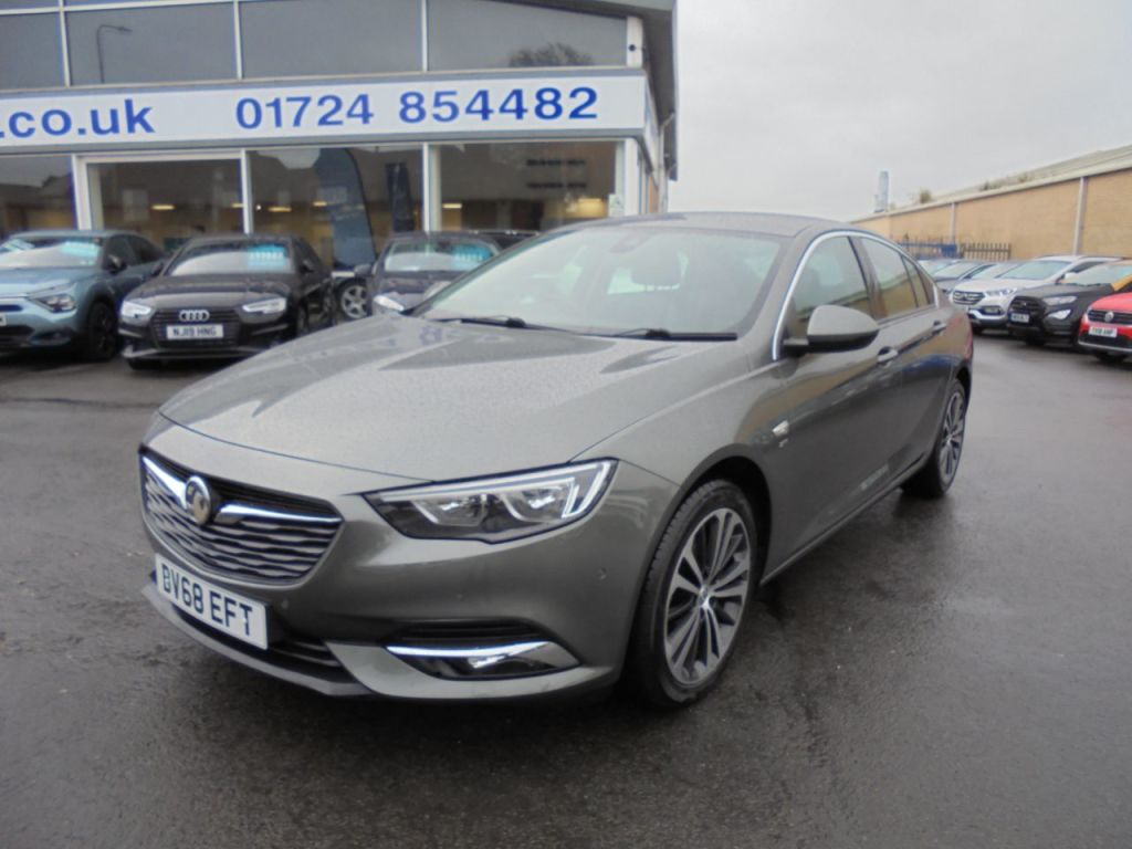 Used Vauxhall Insignia 2018 for sale - 76603808: Photo 2