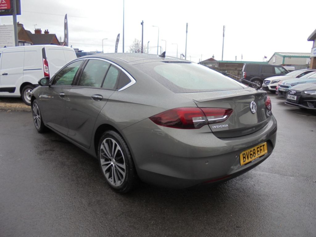 Used Vauxhall Insignia 2018 for sale - 76603808: Photo 3