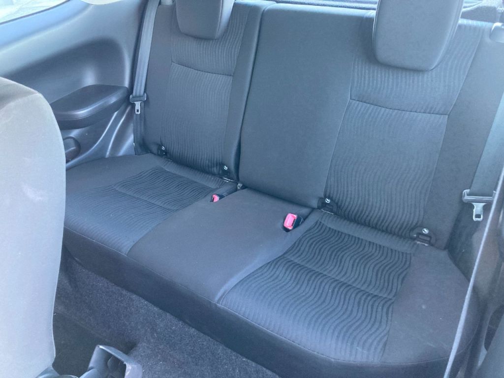 Used Suzuki Swift 2012 for sale - 77937182: Photo 8