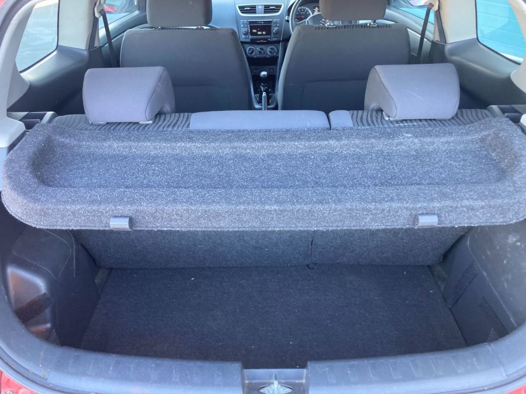 Used Suzuki Swift 2012 for sale - 77937182: Photo 9