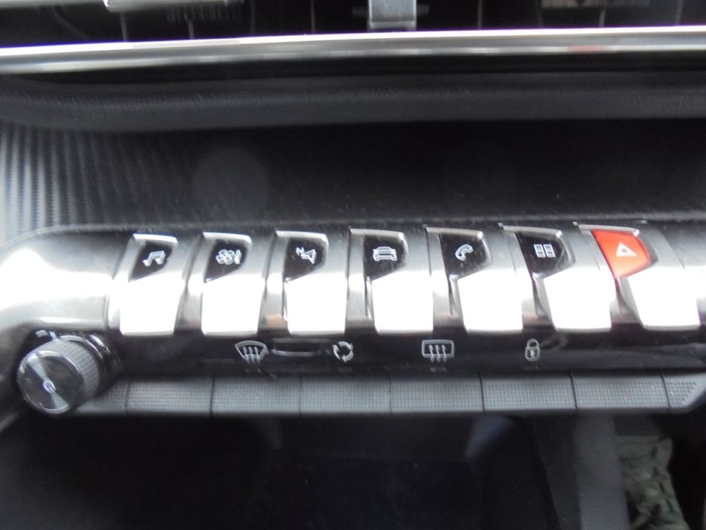 Used Peugeot 3008 2019 for sale - 76132004: Photo 12
