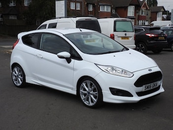 Used Ford Fiesta 2016 for sale - 79205608: Photo