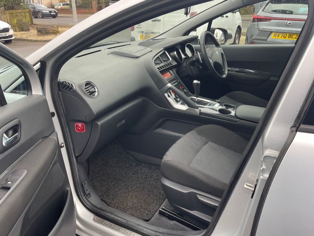 Used Peugeot 3008 2010 for sale - 77692450: Photo 14