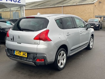 Used Peugeot 3008 2010 for sale - 77692450: Photo
