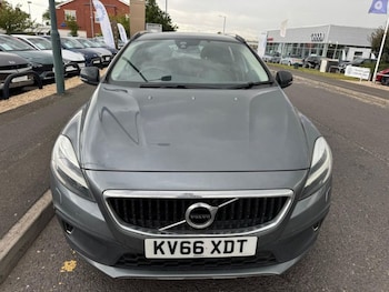 Used Volvo V40 2016 for sale - 75797940: Photo