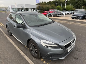 Used Volvo V40 2016 for sale - 75797940: Photo