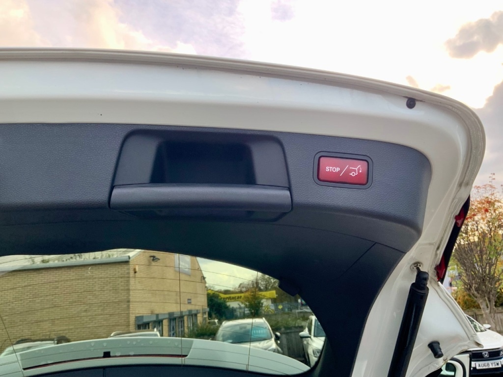 Used Mercedes-Benz GLA 2015 for sale - 76405769: Photo 18