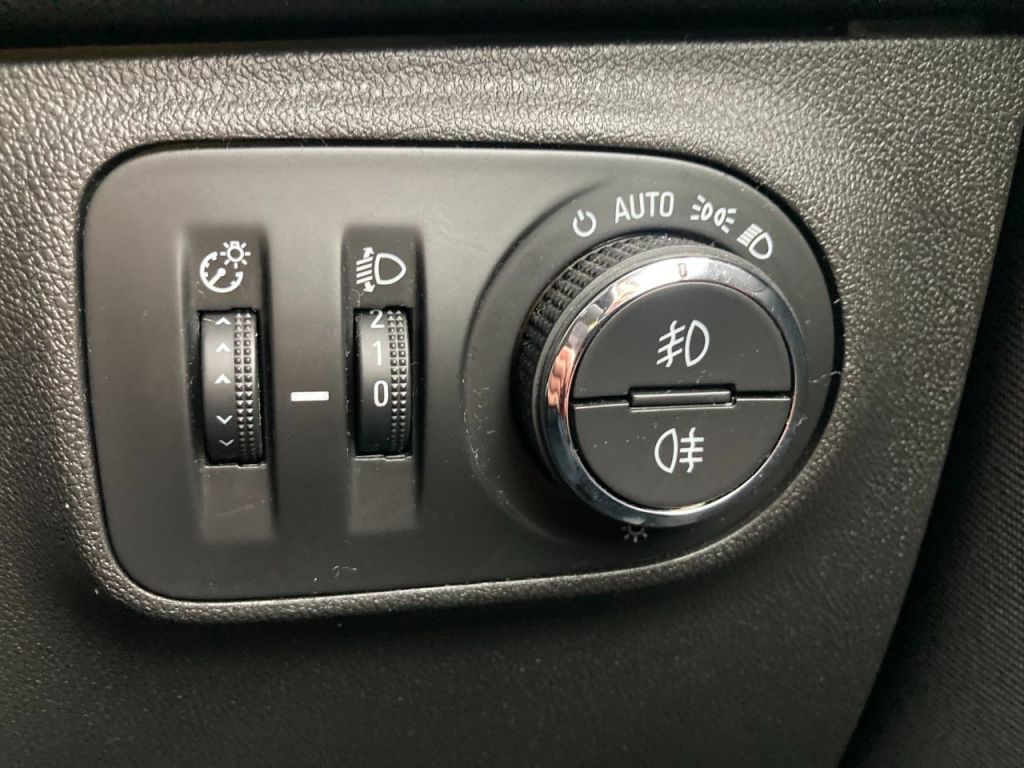 Used Vauxhall Corsa 2018 for sale - 76819861: Photo 8