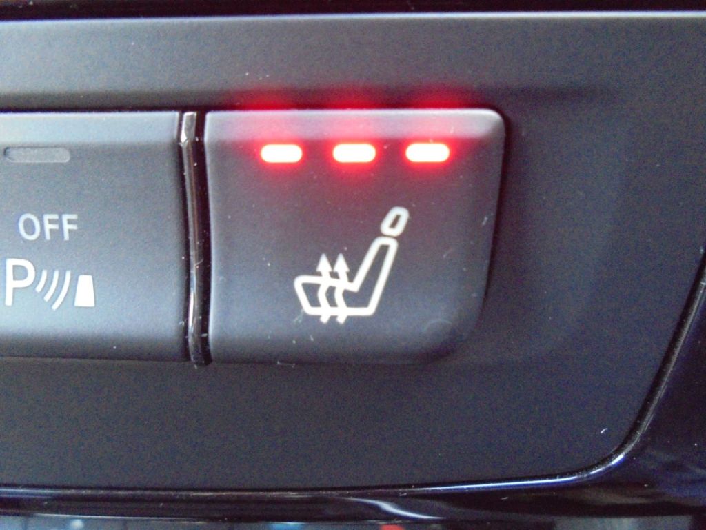 Used Infiniti Q30 2017 for sale - 77719137: Photo 12