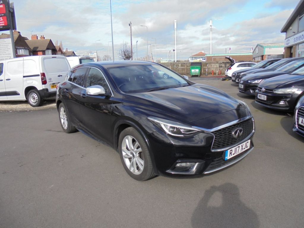 Used Infiniti Q30 2017 for sale - 77719137: Photo 2
