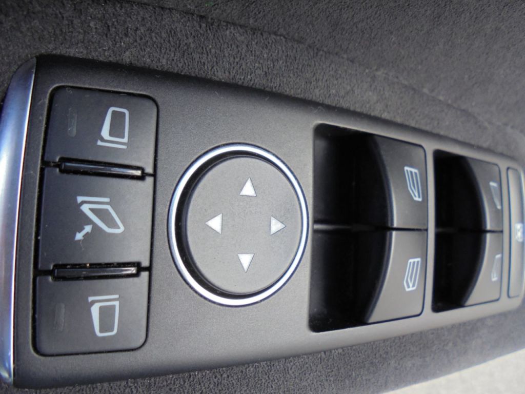 Used Infiniti Q30 2017 for sale - 77719137: Photo 9