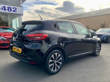 Used Renault Clio 2021 for sale - 76287094: Photo 3