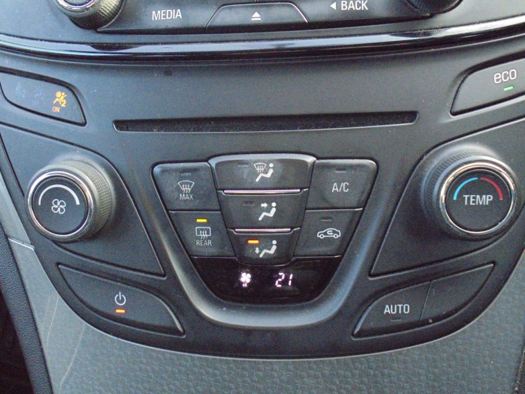 Used Vauxhall Insignia 2015 for sale - 77582569: Photo 11