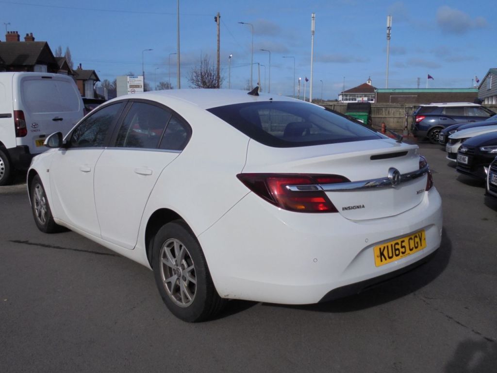 Used Vauxhall Insignia 2015 for sale - 77582569: Photo 4