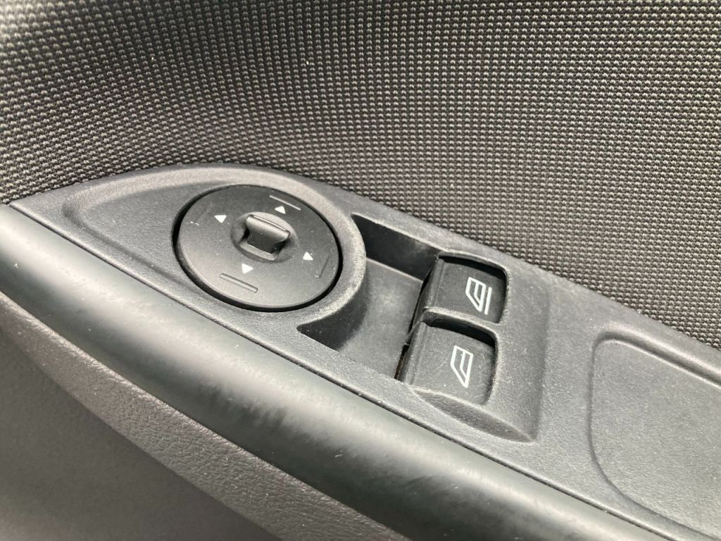 Used Ford Focus 2011 for sale - 77327572: Photo 8