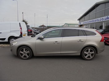 Used Volvo V60 2011 for sale - 76312266: Photo